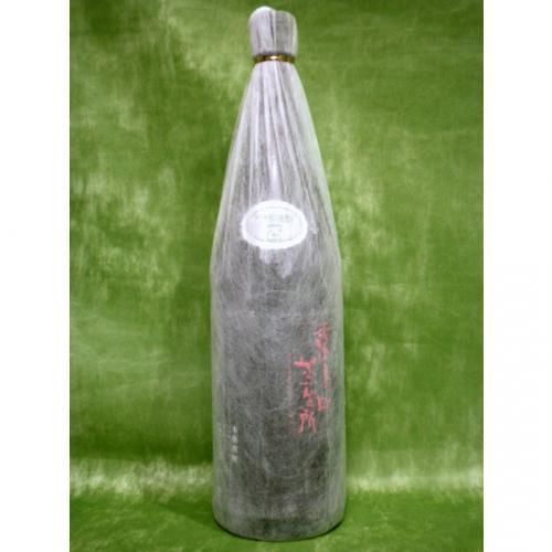 黒麹かめ壷焼酎 霧島町蒸留所 1.8L 【鹿児島県 霧島町蒸留所】